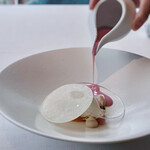 FARO - 仕上げに桃のソースがかかります。