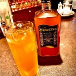 MAKER'S BAR MARCO PAGOT - CEBEDE 麻を使ったリキュール。辛口ジンジャエールの様な味わい。