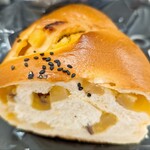 With Mom - 料理写真:おさつブレッド