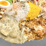 Spice Mash - 三種のスパイスカレー全部盛り・チーズトッピング・ミックスライス。