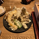 そば処 角弥 - 野菜天ハーフと舞茸天ハーフ