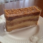 不二家 - ミルフィーユ
見た目地味になったよね？
でも美味しぃ♡
