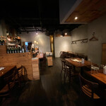 オレンジ - 大改装した店内