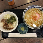 Genrinkambeppuwansabisuerianoborisen - りゅうきゅう丼とうどん¥970