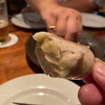 オレンジ - 濃厚で美味いソーセージですよ