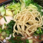 横浜家系らーめん 二代目武道家 - 酒井製麺の麺