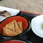 Teuchi Udon Digona - 美味しい地元のお揚げ￥５０