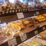 イスズベーカリー - 惣菜系が充実してます