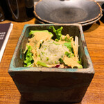 創作鉄板 粉者 - ①胡麻ダレとトロロ芋のサラダ