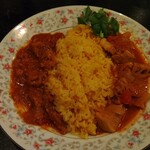 182741509 - 野菜たっぷりのキーマカレー、トマトポークカレーあいがけ