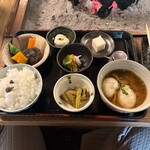 Jinenjoryouri Yamatake - 鶏肉炭火焼き膳