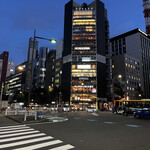 Sushi Yamaken - 東銀座の交差点にドーンと建つこちらのビルの9階だよ