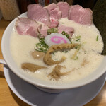 鶏そば 啜る 丸の内本店 - 