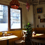 シバカリーワラ - （'13/04）オシャレなカフェ風店内