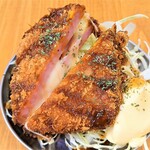 Ham cutlet in cheese