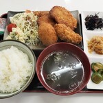 moku-moku kitchen - ミックスフライ定食　1050円