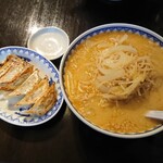 ごはん処食堂ミサ - 味噌(並)餃子セット