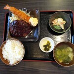 男子厨房酒場 蔵の灯 - ハンバーグ＆エビフライ定食