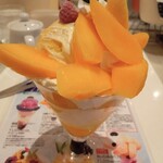 フォーシーズンズカフェ - 沖縄マンゴーのパフェ