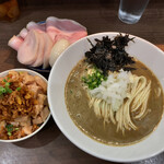 ヌードル＆スパイスカレー 今日の1番 - 