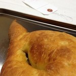 トロ コーヒーアンドベーカリー - フォカッチャ