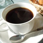 キャロリヤ - ホットコーヒーは注文後豆を機械で挽いてくれる