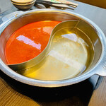 MKレストラン - 基本のスープとチゲスープ