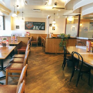 This Western Western Cuisine has a somewhat retro feel and is very comfortable♪