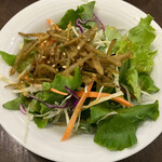 コチン ニヴァース - サラダ