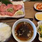 Koguryo - 牛タン焼肉定食です。