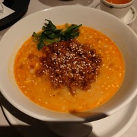 中国飯店 富麗華 - 担々麺