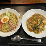 聚仙閣 - ラーメンセット(冷やし中華+「台湾飯」) 750円税込