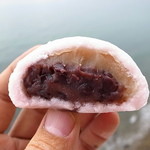 鶴屋吉信 - 手亡餡と小豆餡の何の変哲も無い極上フォーマット