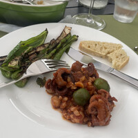 フォリオリーナ・デッラ・ポルタ・フォルトゥーナ - 庭で飲む