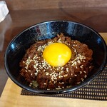 らーめん専科 くさび - 月見チャーシュー丼