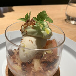 マンサルヴァ - 桃のドルチェ。ハーブやレモンでさっぱりと。