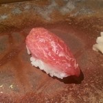 鮨 橋口 - 2013.4月　まぐろ中とろ（カマ）