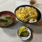Inaka - 味噌汁 漬物付き