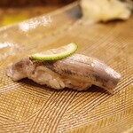 にぎり鮨 一五〇 - 鰯の柑橘〆にぎり