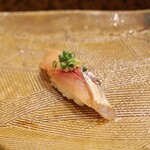 にぎり鮨 一五〇 - アジ