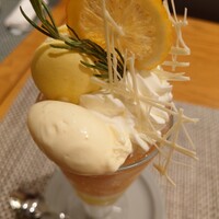 MIDO RESTAURANT PIC NIKA -  MIDO RESTAURANT PIC NIKA -