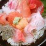 海鮮丼大盛り。