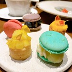 ERUTAN RESTAURANT BAR - 