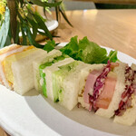 ERUTAN RESTAURANT BAR - 