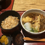 Oosaka Hannari Udon - 