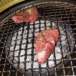 焼肉ドンピシャ - 