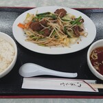 マルキュウ麺食堂 - レバニラライス