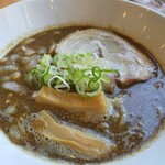 らーめんキッチン こころ - 完成度の高い美味しい煮干しそば