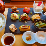 ちょうつがひ 阪急グランドビル店 - 一汁十二菜ランチ