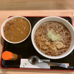 十割蕎麦 あづまや - かけそば 660円、ミニカレー丼 330円（いずれも税込）